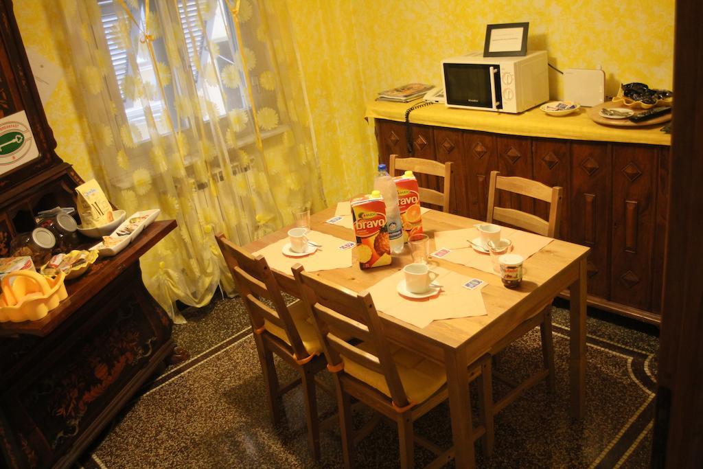 Bed & Breakfast La Rosa Dei Venti Genova Værelse billede