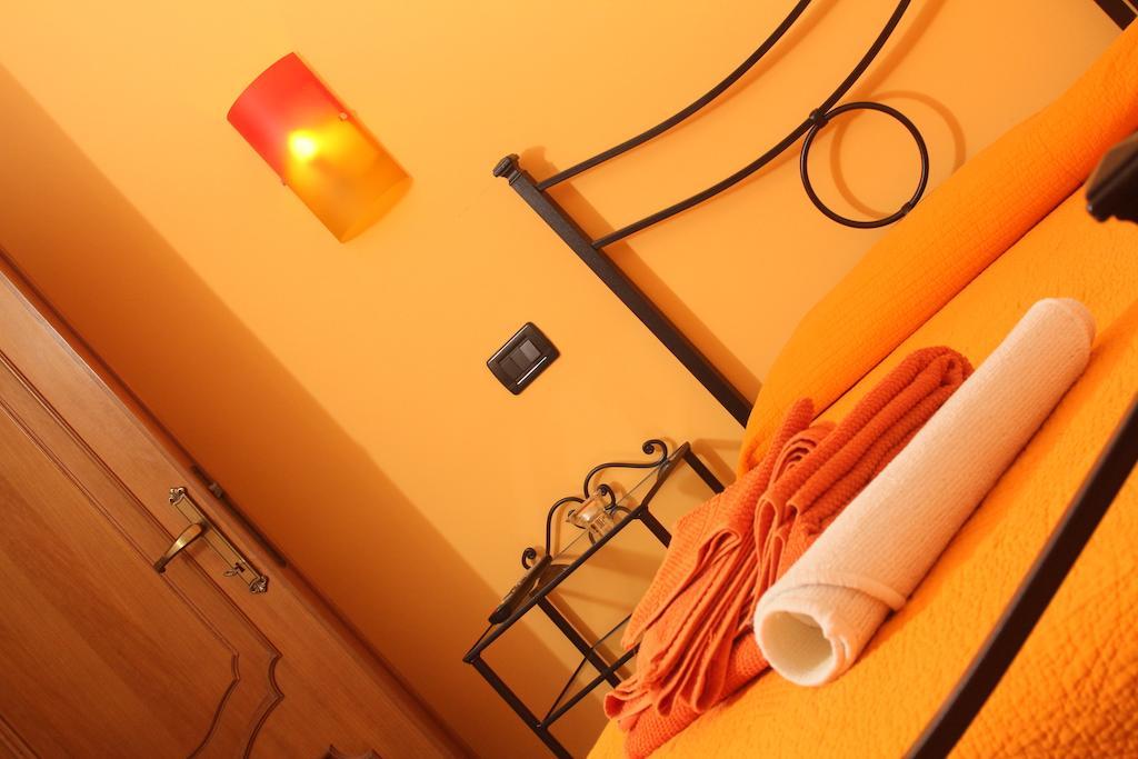 Bed & Breakfast La Rosa Dei Venti Genova Værelse billede