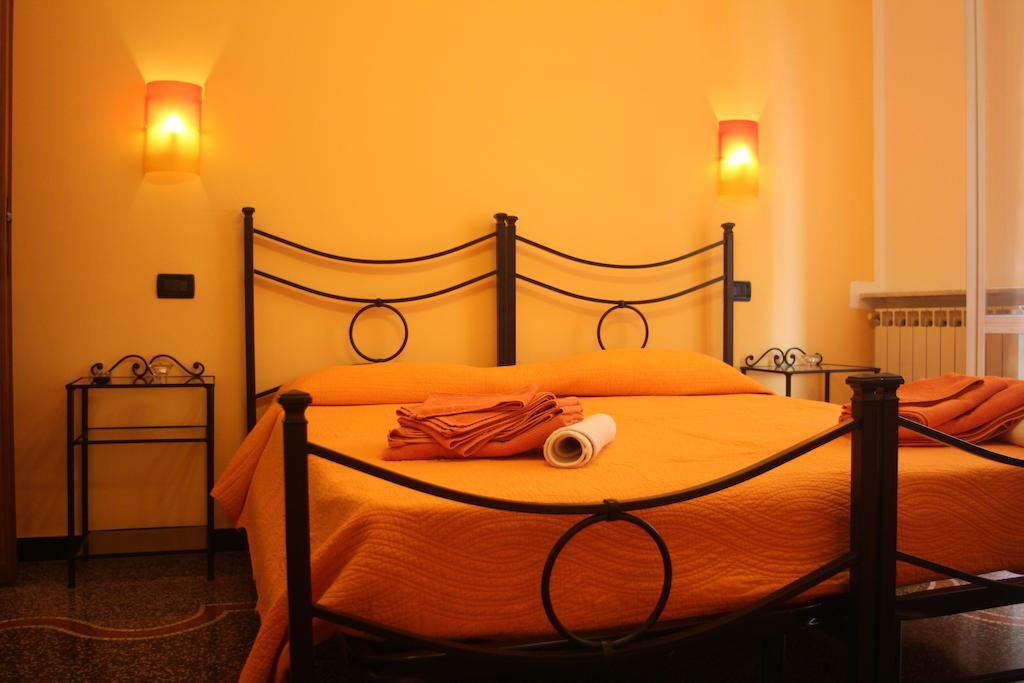 Bed & Breakfast La Rosa Dei Venti Genova Værelse billede